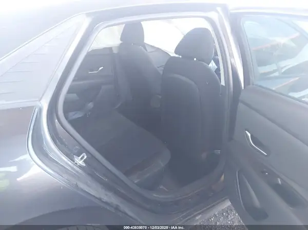 5NPLS4AG1NH060132 2022 HYUNDAI ELANTRA - Image 8