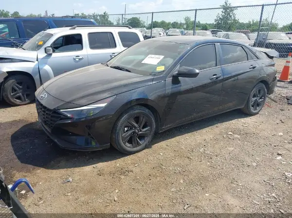 5NPLS4AG1NH060647 2022 HYUNDAI ELANTRA - Image 2