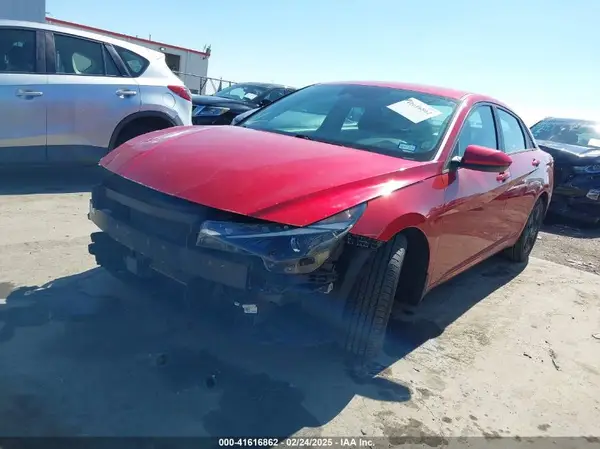 5NPLS4AG1NH072930 2022 HYUNDAI ELANTRA - Image 2