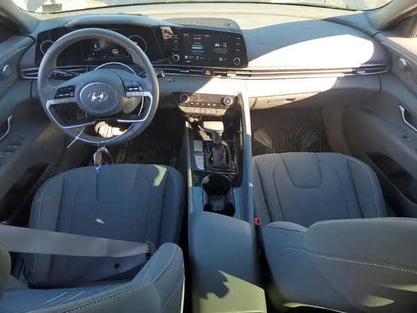 5NPLS4AG1NH076685 2022 HYUNDAI ELANTRA - Image 8