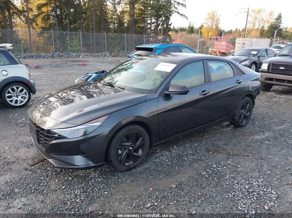 5NPLS4AG1NH085371 2022 HYUNDAI ELANTRA - Image 2