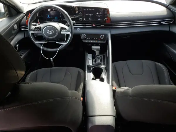 5NPLS4AG1NH085841 2022 HYUNDAI ELANTRA - Image 8