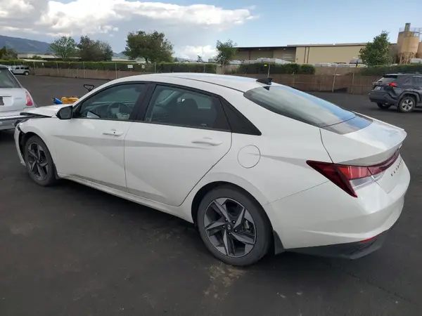 5NPLS4AG1PH097877 2023 HYUNDAI ELANTRA - Image 2