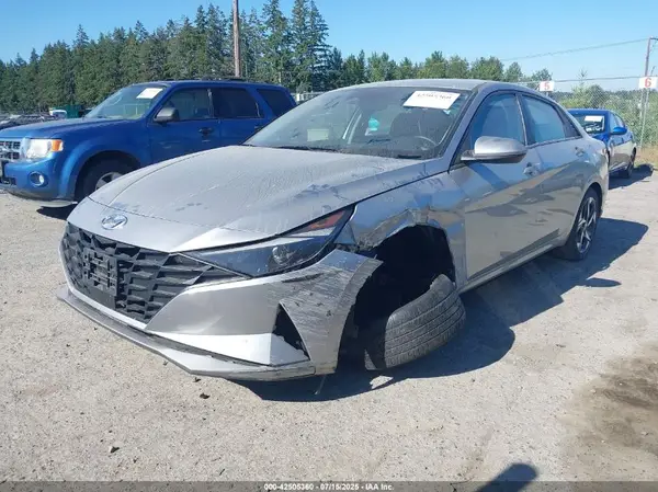 5NPLS4AG1PH106240 2023 HYUNDAI ELANTRA - Image 2