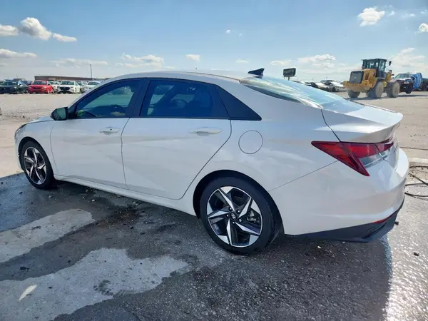 5NPLS4AG1PH112832 2023 HYUNDAI ELANTRA - Image 2