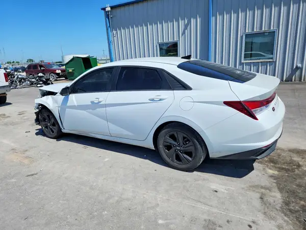 5NPLS4AG2MH006613 2021 HYUNDAI ELANTRA - Image 2