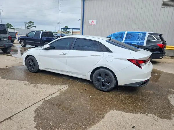 5NPLS4AG2MH033066 2021 HYUNDAI ELANTRA - Image 2