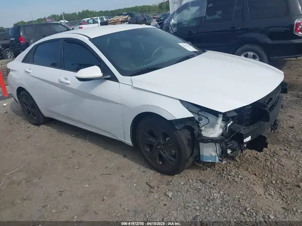 5NPLS4AG2NH053996 2022 HYUNDAI ELANTRA - Image 1