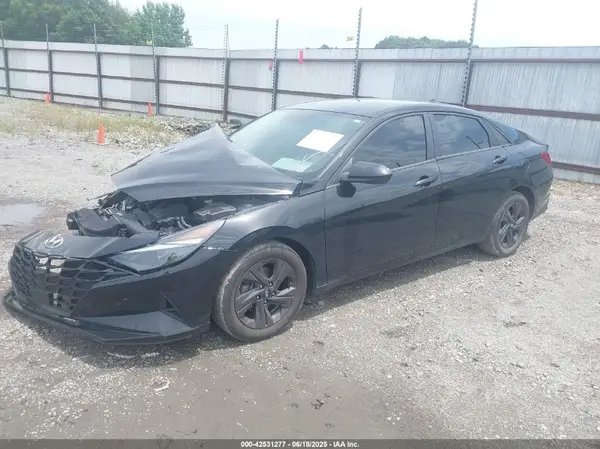 5NPLS4AG2NH056770 2022 HYUNDAI ELANTRA - Image 2
