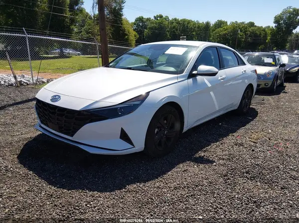 5NPLS4AG2NH059779 2022 HYUNDAI ELANTRA - Image 2