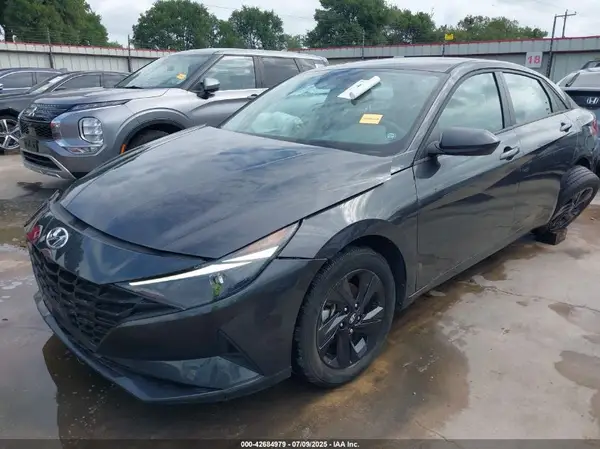 5NPLS4AG2NH060009 2022 HYUNDAI ELANTRA - Image 2