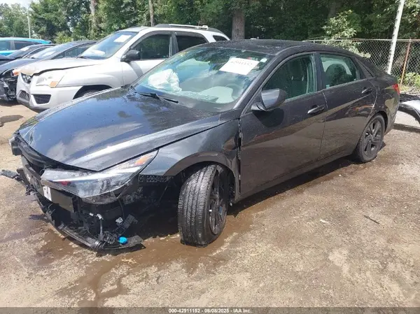 5NPLS4AG2NH060026 2022 HYUNDAI ELANTRA - Image 2