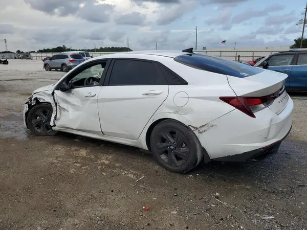 5NPLS4AG2NH068403 2022 HYUNDAI ELANTRA - Image 2