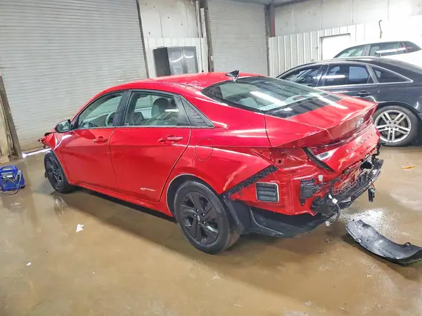 5NPLS4AG2NH068546 2022 HYUNDAI ELANTRA - Image 2