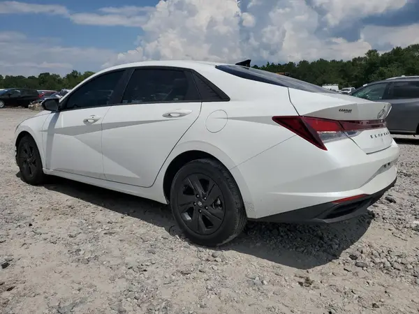 5NPLS4AG2NH076386 2022 HYUNDAI ELANTRA - Image 2