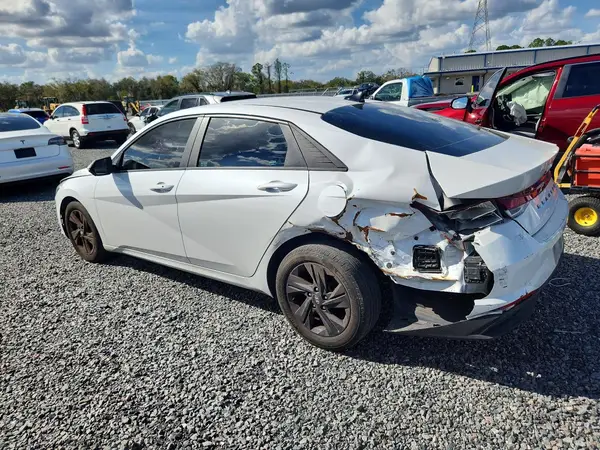 5NPLS4AG2NH076503 2022 HYUNDAI ELANTRA - Image 2
