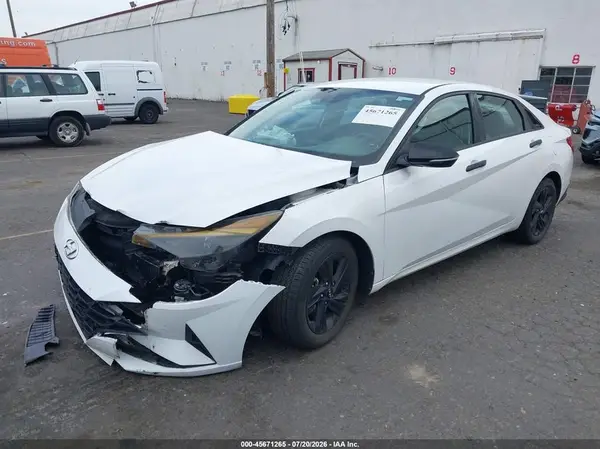 5NPLS4AG2NH084939 2022 HYUNDAI ELANTRA - Image 2