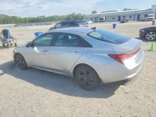 5NPLS4AG2NH086884 2022 HYUNDAI ELANTRA - Image 2