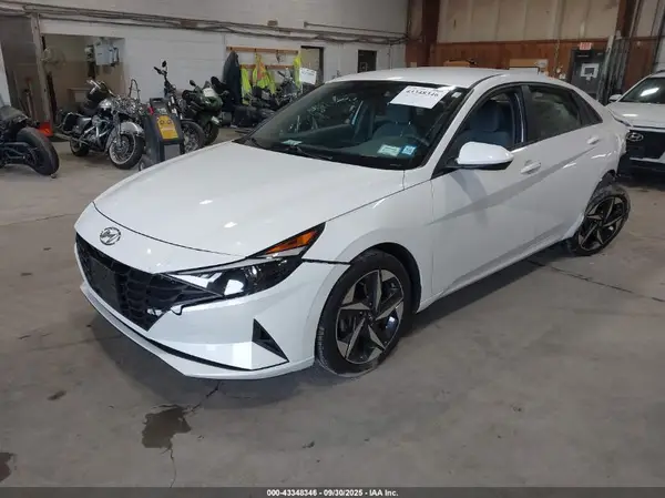 5NPLS4AG2PH097628 2023 HYUNDAI ELANTRA - Image 2