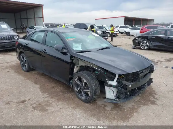 5NPLS4AG2PH117330 2023 HYUNDAI ELANTRA - Image 1
