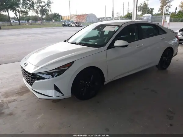5NPLS4AG3MH025557 2021 HYUNDAI ELANTRA - Image 2