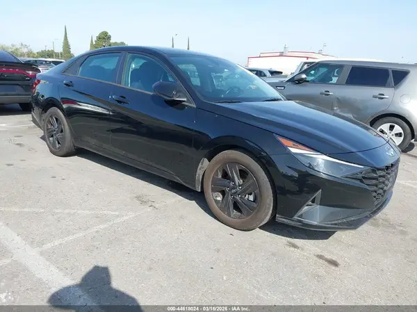 5NPLS4AG3NH053134 2022 HYUNDAI ELANTRA - Image 1