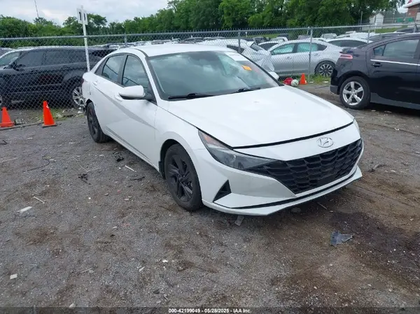 5NPLS4AG3NH064893 2022 HYUNDAI ELANTRA - Image 1