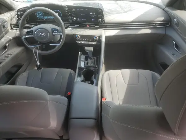 5NPLS4AG3NH068524 2022 HYUNDAI ELANTRA - Image 8