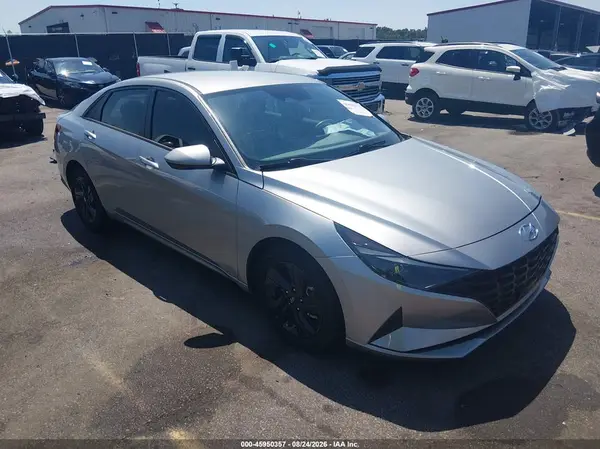 5NPLS4AG3NH068538 2022 HYUNDAI ELANTRA - Image 1