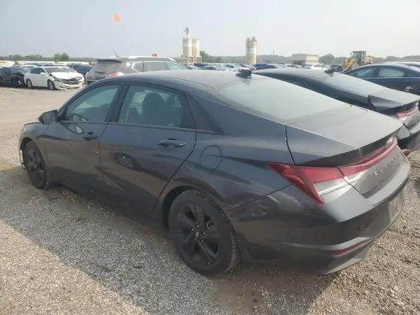 5NPLS4AG3NH072752 2022 HYUNDAI ELANTRA - Image 2