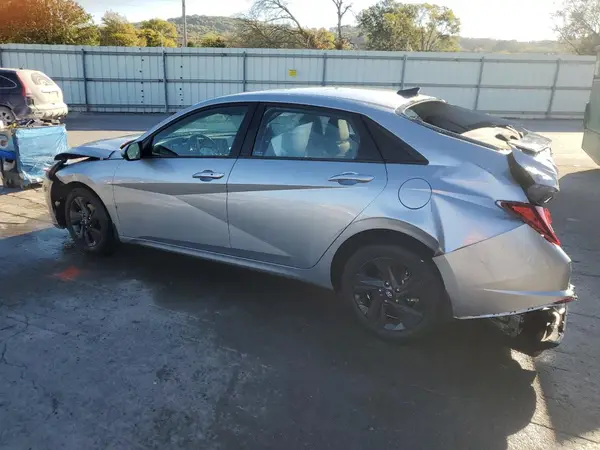 5NPLS4AG3NH077109 2022 HYUNDAI ELANTRA - Image 2
