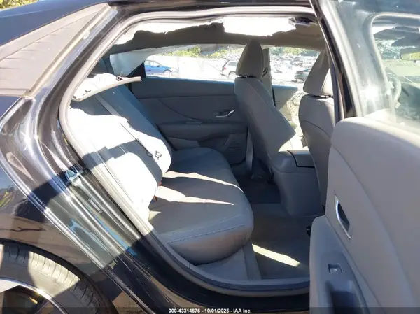 5NPLS4AG3PH086332 2023 HYUNDAI ELANTRA - Image 8