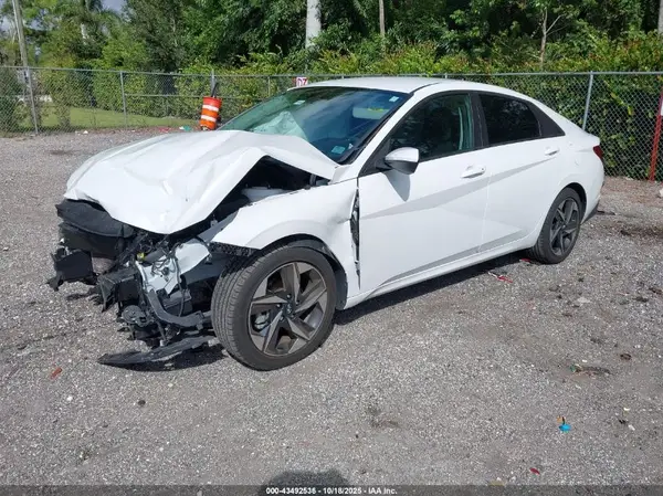 5NPLS4AG3PH092213 2023 HYUNDAI ELANTRA - Image 2