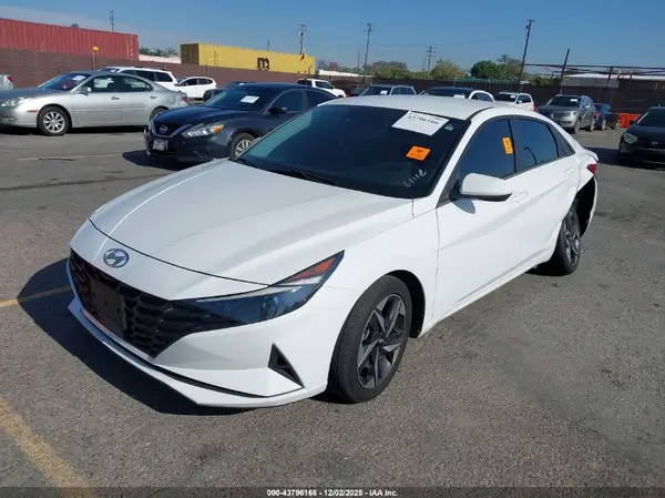 5NPLS4AG3PH105509 2023 HYUNDAI ELANTRA - Image 2