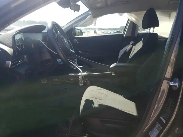 2023 HYUNDAI ELANTRA auction photo 7