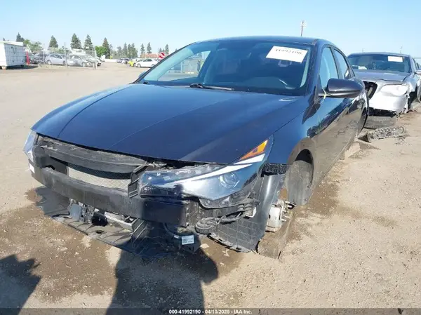 5NPLS4AG4MH022943 2021 HYUNDAI ELANTRA - Image 2