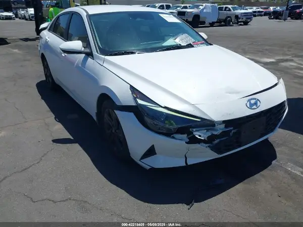 5NPLS4AG4NH053546 2022 HYUNDAI ELANTRA - Image 1