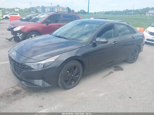 5NPLS4AG4NH062456 2022 HYUNDAI ELANTRA - Image 2