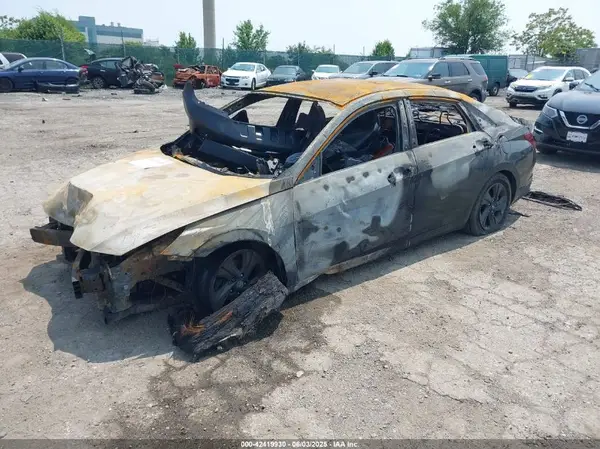 5NPLS4AG4NH077183 2022 HYUNDAI ELANTRA - Image 2
