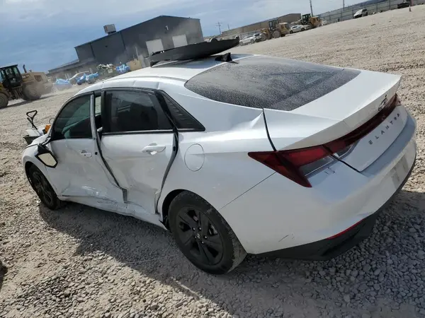 5NPLS4AG4NH079628 2022 HYUNDAI ELANTRA - Image 2