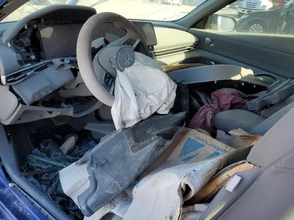 5NPLS4AG4PH109679 2023 HYUNDAI ELANTRA - Image 8
