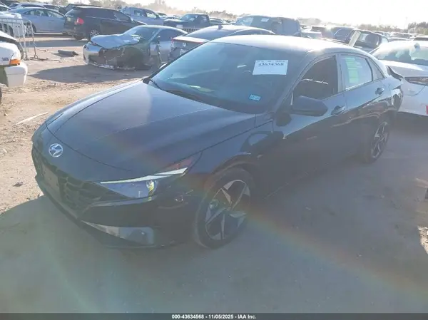 5NPLS4AG4PH111643 2023 HYUNDAI ELANTRA - Image 2