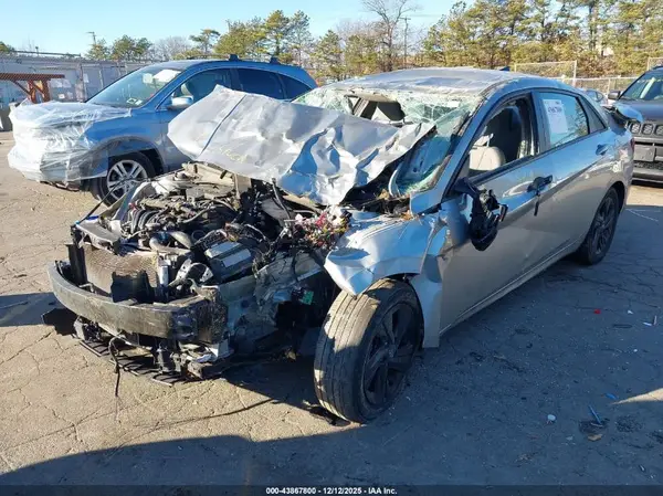 5NPLS4AG5NH055578 2022 HYUNDAI ELANTRA - Image 2