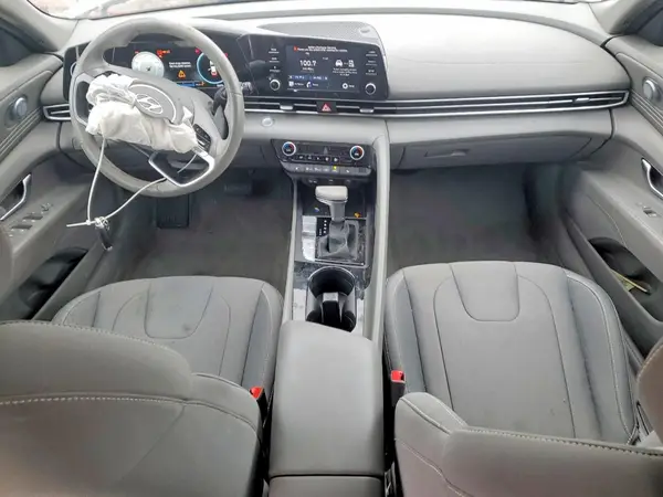 5NPLS4AG5NH068136 2022 HYUNDAI ELANTRA - Image 8