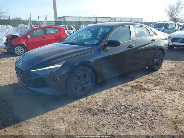 5NPLS4AG5NH071537 2022 HYUNDAI ELANTRA - Image 2