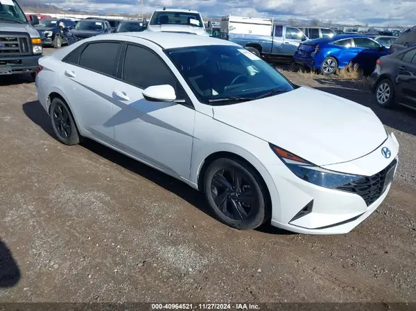 5NPLS4AG5NH075667 2022 HYUNDAI ELANTRA - Image 1