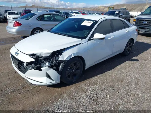 5NPLS4AG5NH075667 2022 HYUNDAI ELANTRA - Image 2
