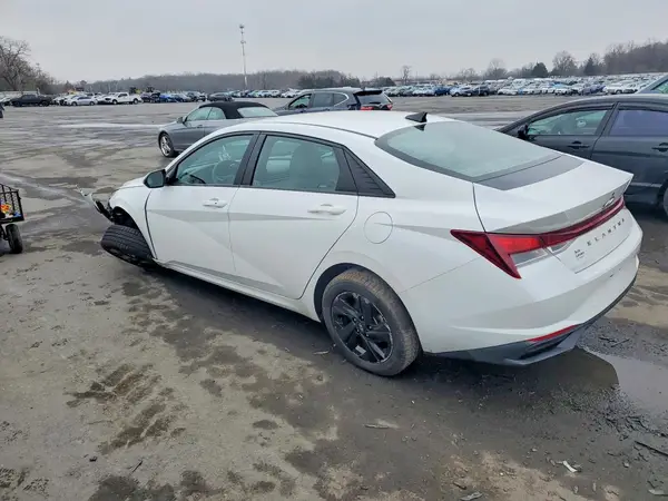 5NPLS4AG5NH082148 2022 HYUNDAI ELANTRA - Image 2