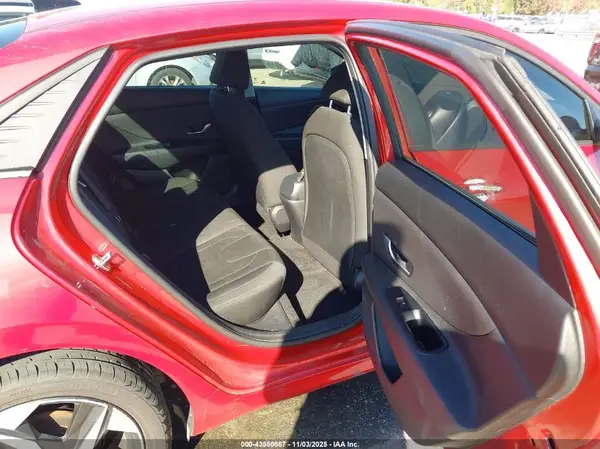 5NPLS4AG5PH098143 2023 HYUNDAI ELANTRA - Image 8