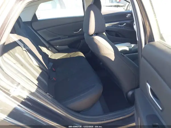 5NPLS4AG6MH017629 2021 HYUNDAI ELANTRA - Image 8